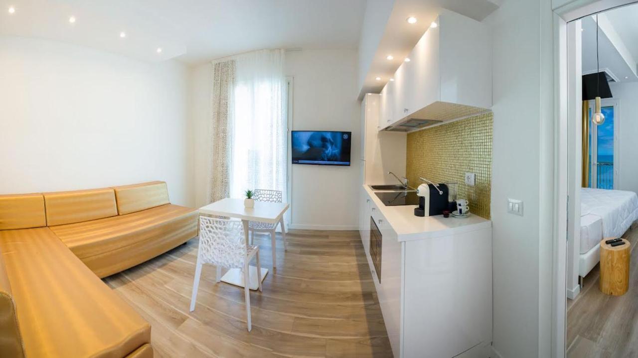 Miami Suite Hotel Bellaria-Igea Marina Eksteriør bilde