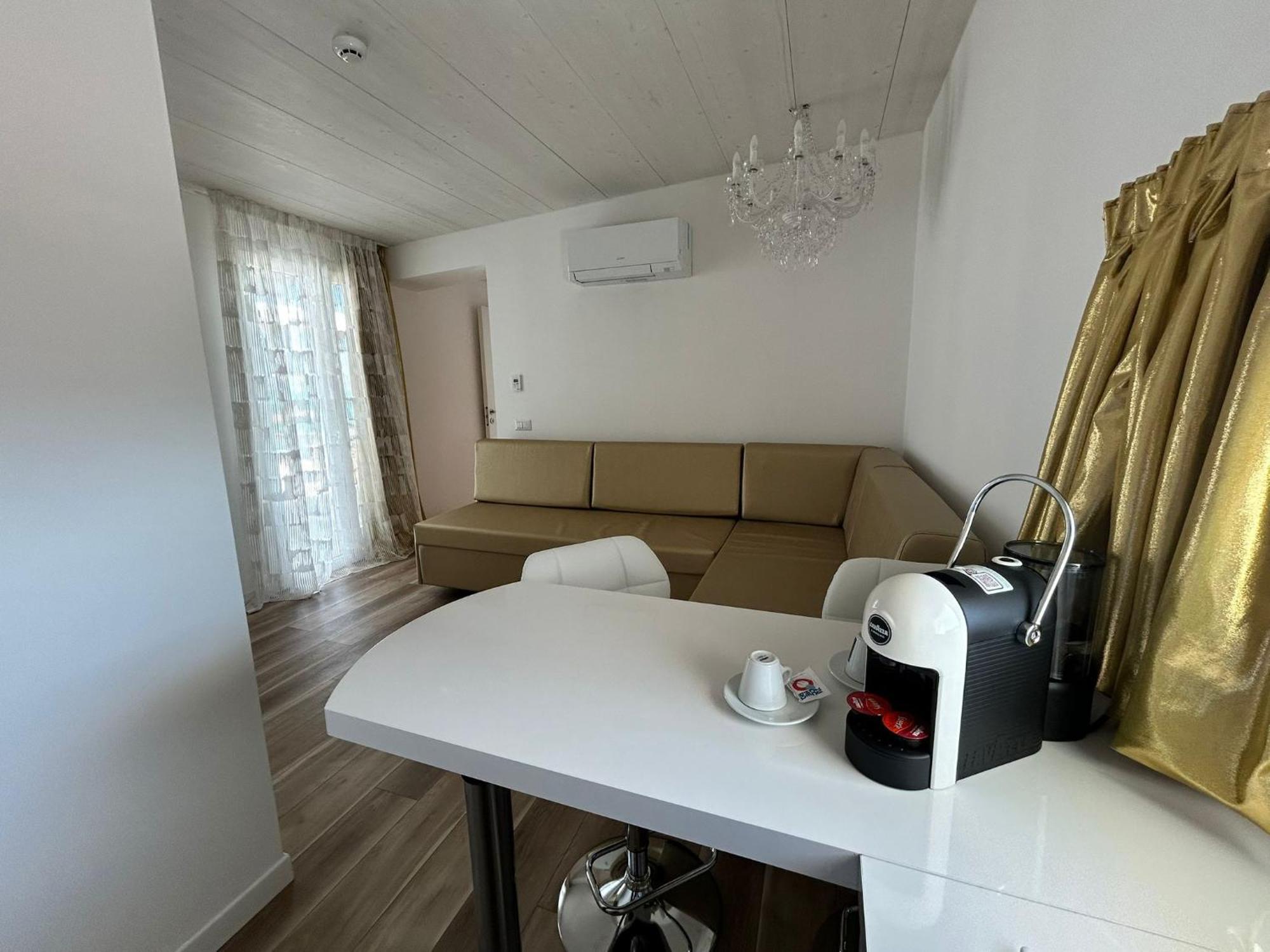 Miami Suite Hotel Bellaria-Igea Marina Eksteriør bilde